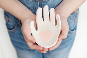 DIY fete des mères coupelle main