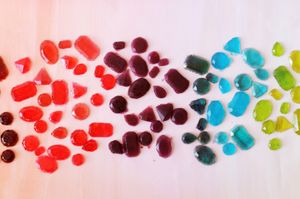 Pierres précieuses en bonbon