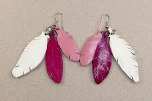 Boucles d'oreilles plumes en cuir
